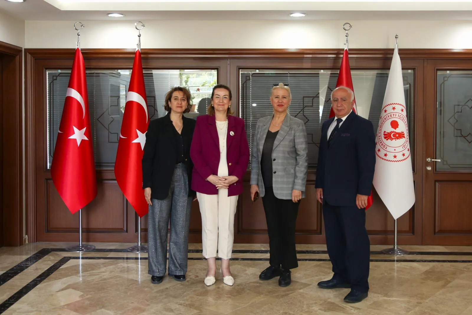 ETİMESGUT KAYMAKAMIMIZA PROJEMİZİ SUNDUK
